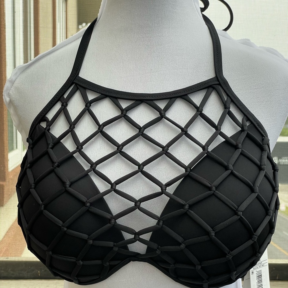 2/$30 Shade & Shore lightly lined black underwire bikini top size 36 DD